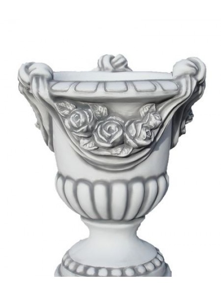 Бетонная ваза Кубок с розами (1.43).